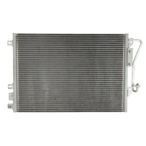 Auto AC Condenser 8200024038 8200106950 7700428083 for Renault Kangoo Clio 1997-